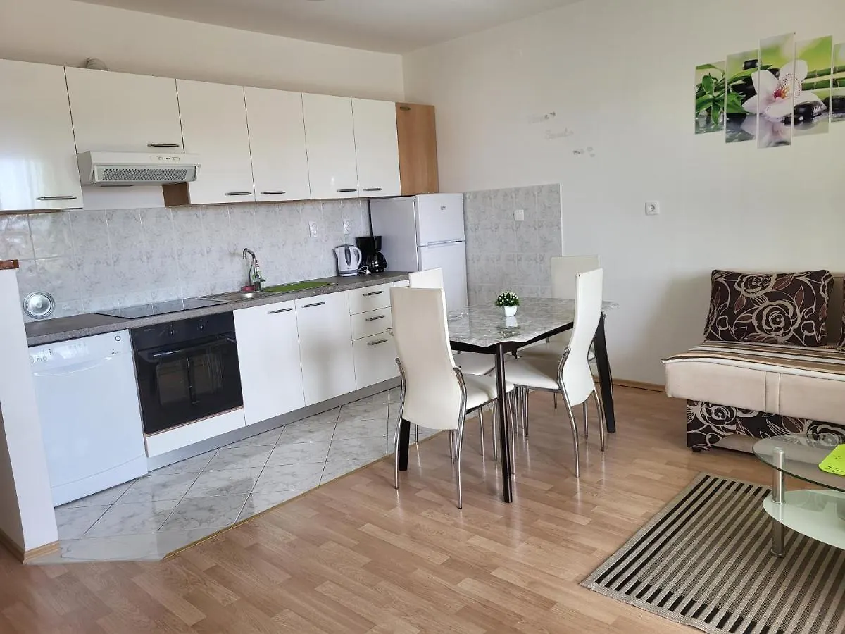 Apartment Snjezana Crikvenica