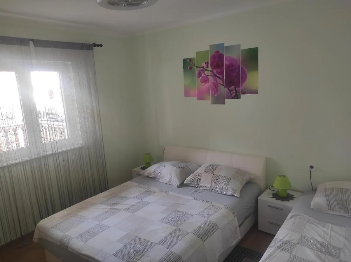 Apartment Snjezana Crikvenica