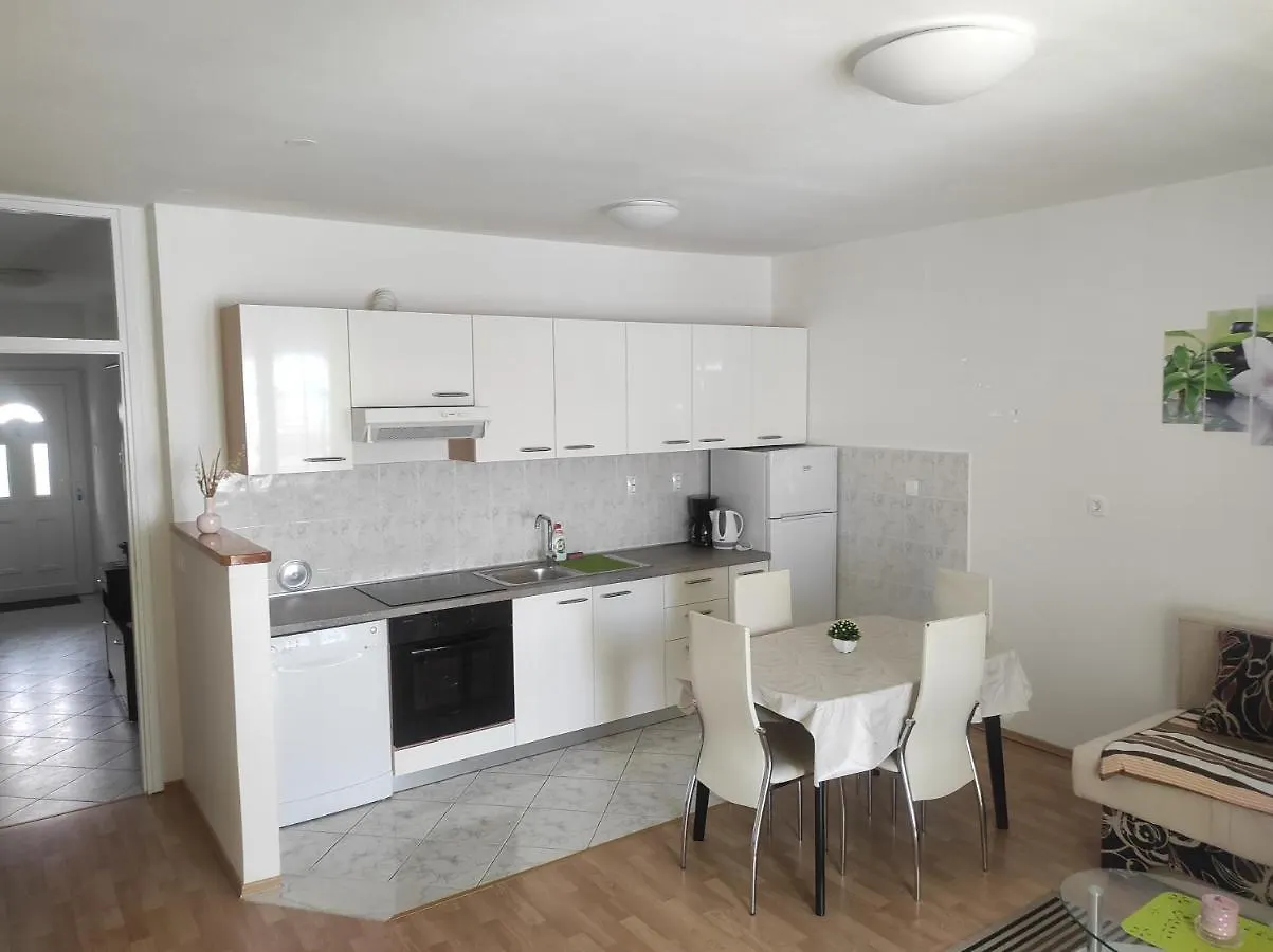 Apartment Snjezana Crikvenica 0*,  Croatia